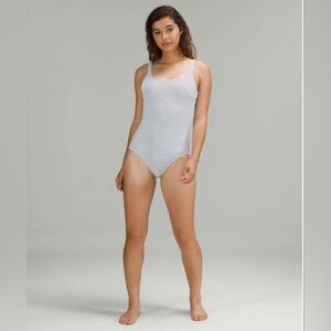Lululemon NWT sz 12 Waterside Square-Neck One-Piece Swimsuit *Smocked B/C Cup